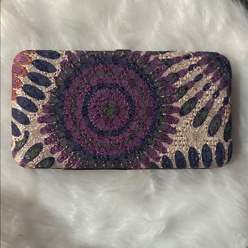 Colorful Mandala Pattern Clutch